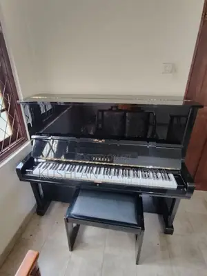 Yamaha U3E Keyboard
