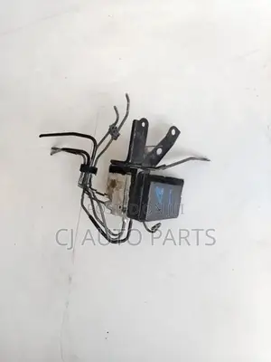 Toyota Vitz KSP90 ABS Unit