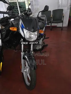 Bajaj CT100 2025