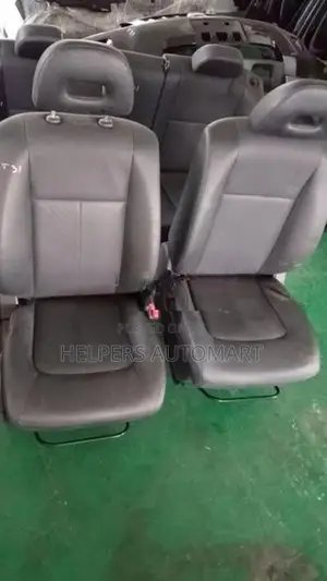 Nissan X-Trail T31 Seat Set