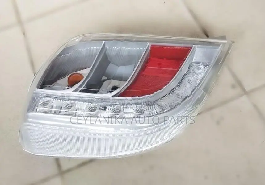 Daihatsu Mira LA300 Tail Lamp