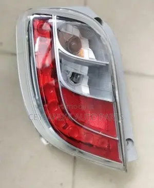 Daihatsu Mira LA300 Tail Lamp