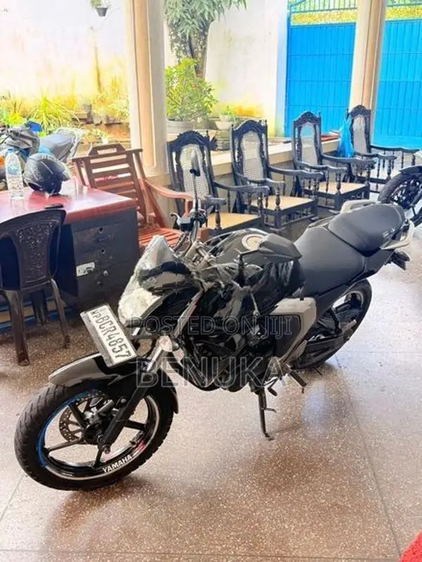 Yamaha FZs V2 2015