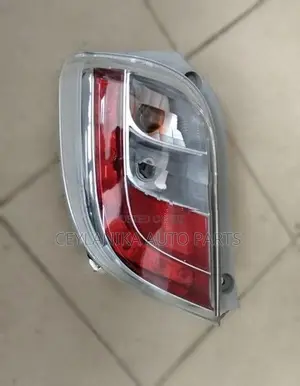 Daihatsu Mira LA300 Tail Lamp