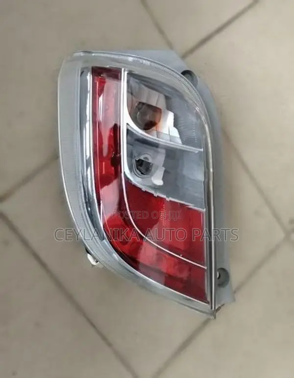 Daihatsu Mira LA300 Tail Lamp