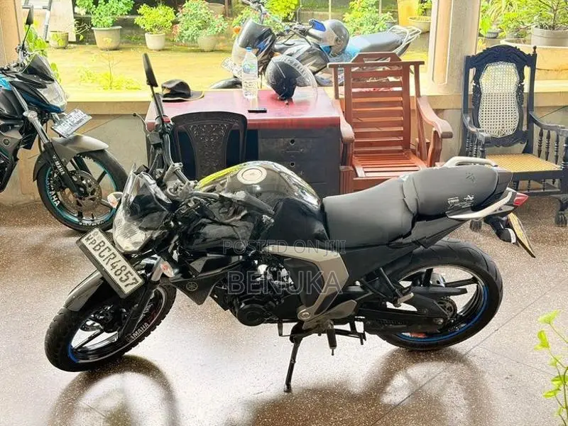 Yamaha FZs V2 2015