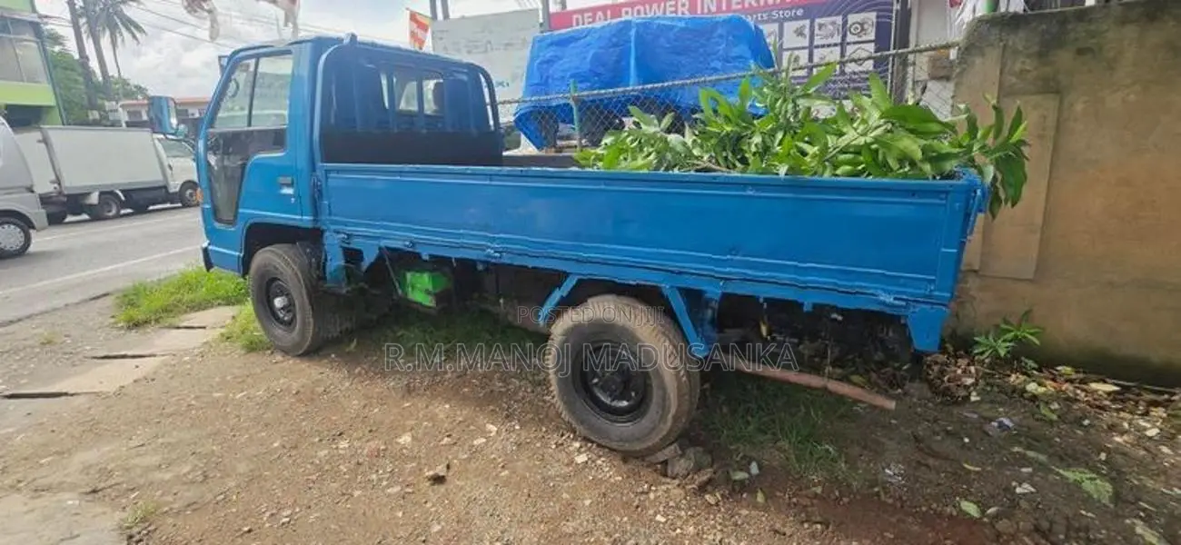 Isuzu Elf 10.5 Ft Japan 1982