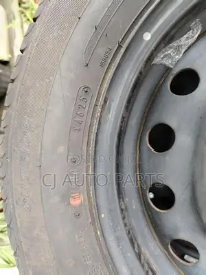 175/ 70 / 14 Dunlop Japan Tire Set with Rim