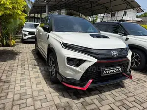 Toyota UrbanCruiser Hyryder bat man kit 2026