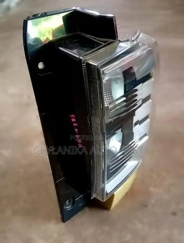 Daihatsu Taft Tail Lamp