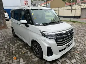 Toyota Roomy Custom GT 2023