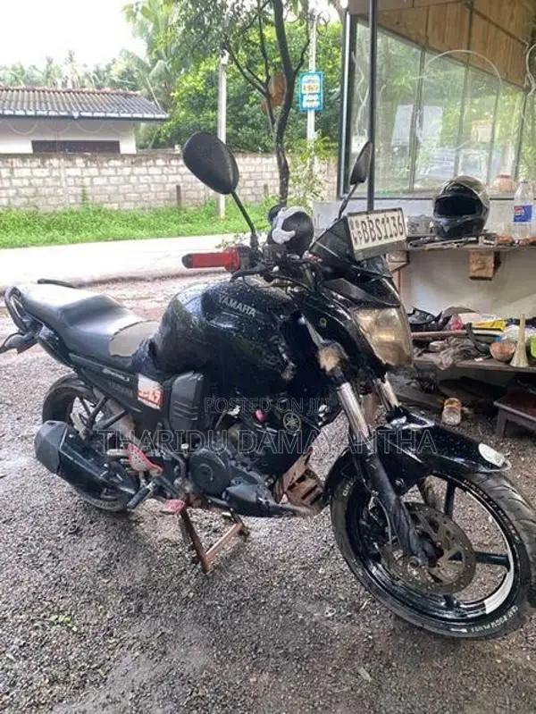 Yamaha FZS V1 2015