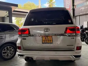 Land Cruiser Sahara V8 Type Bodykit One Side Exhaust
