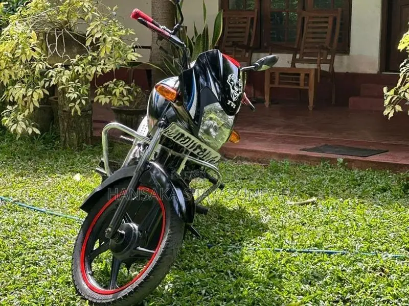 TVS Metro 2016