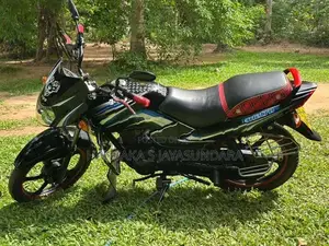 TVS Metro 2016