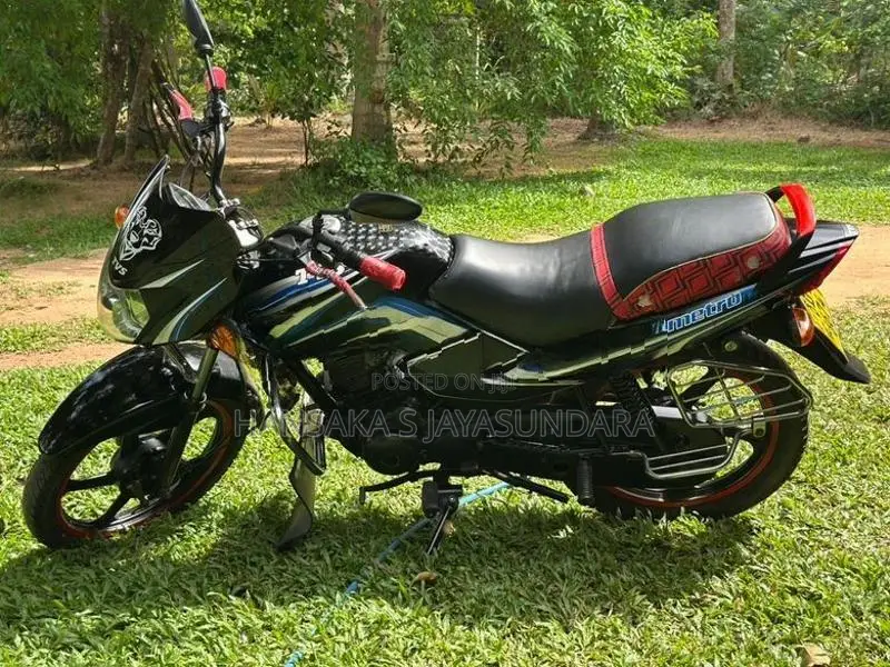 TVS Metro 2016