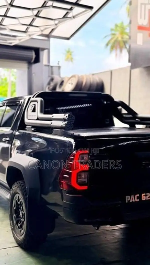 Hilux GR Hamer Night Fury Roll Bar