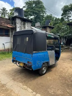 Mahindra Alfa 2011