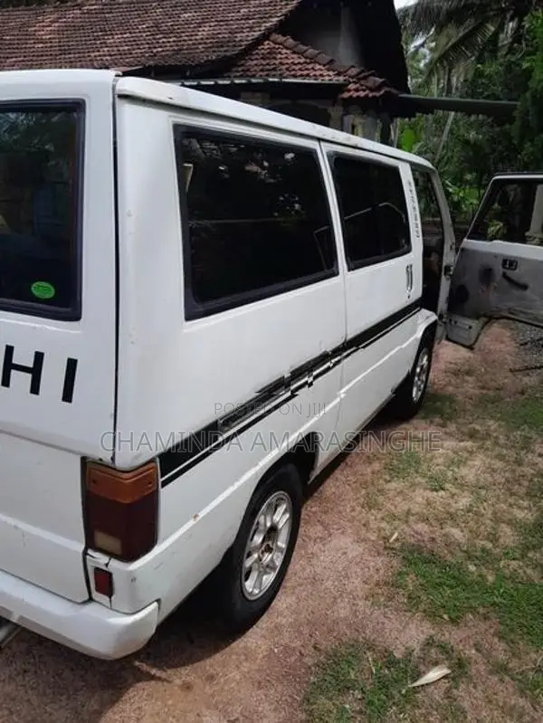 Mitsubishi Delica L300 1980