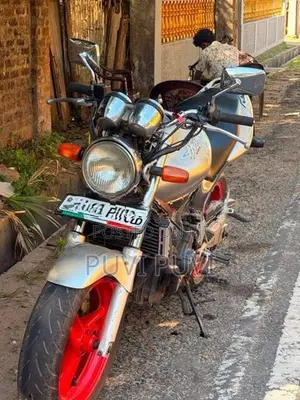 Honda Hornet CH125 2026