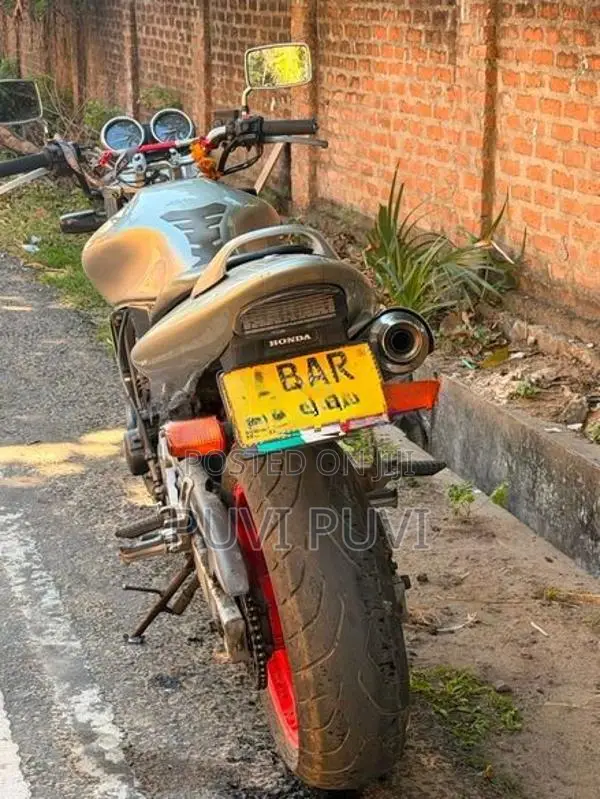 Honda Hornet CH125 2026