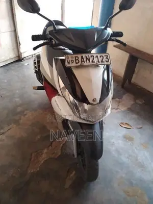 Yamaha Ray 2013