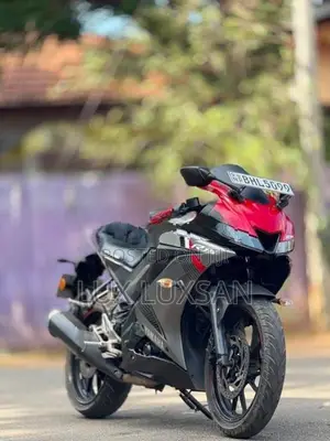 Yamaha R15 2019