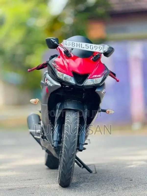 Yamaha R15 2019