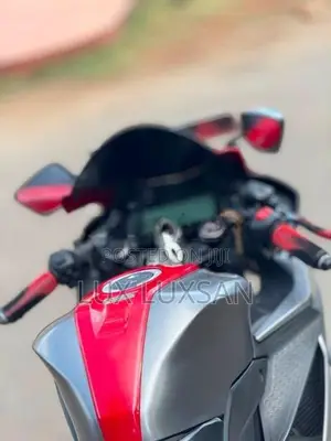 Yamaha R15 2019