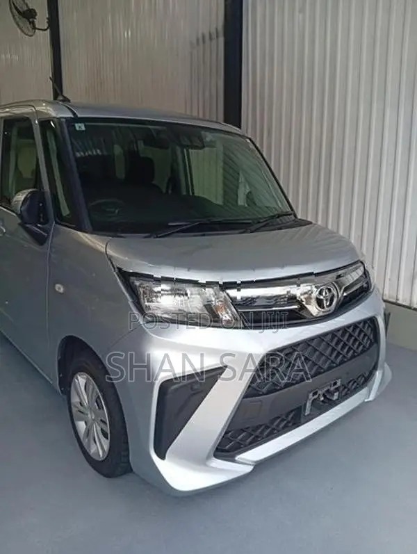 Toyota Roomy X 2023