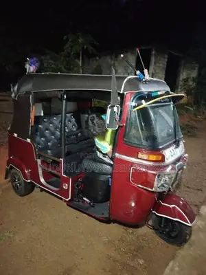 Bajaj RE 2014