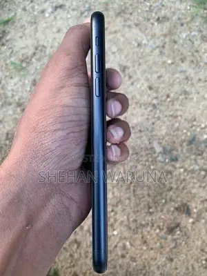 Apple iPhone XR (Used)