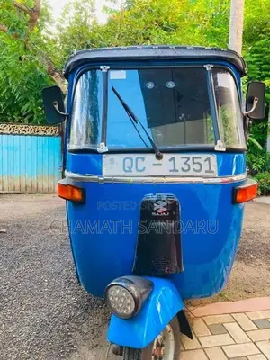 Bajaj RE 2005