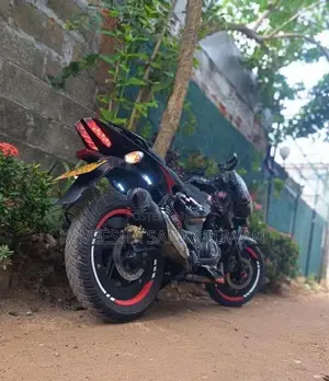 Bajaj Pulsar 180 2017