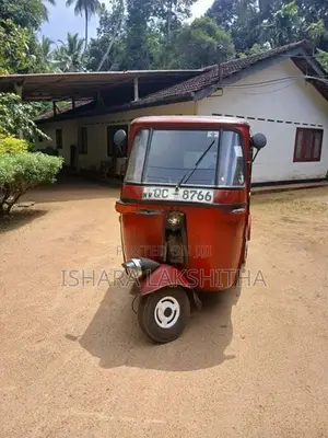 Bajaj RE 2005