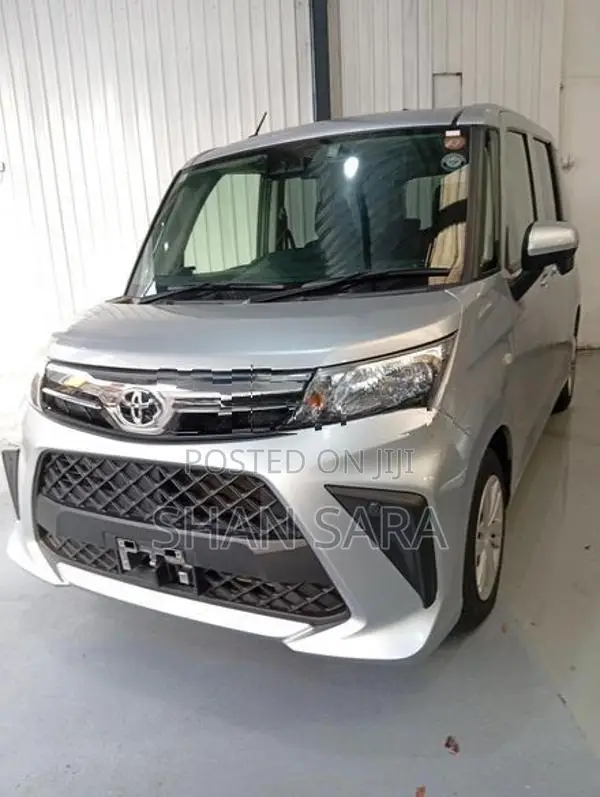 Toyota Roomy x 2023