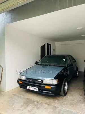 Mazda Familia 1987