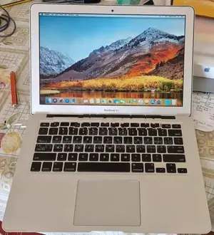 MacBook Air 13” / 8 GB