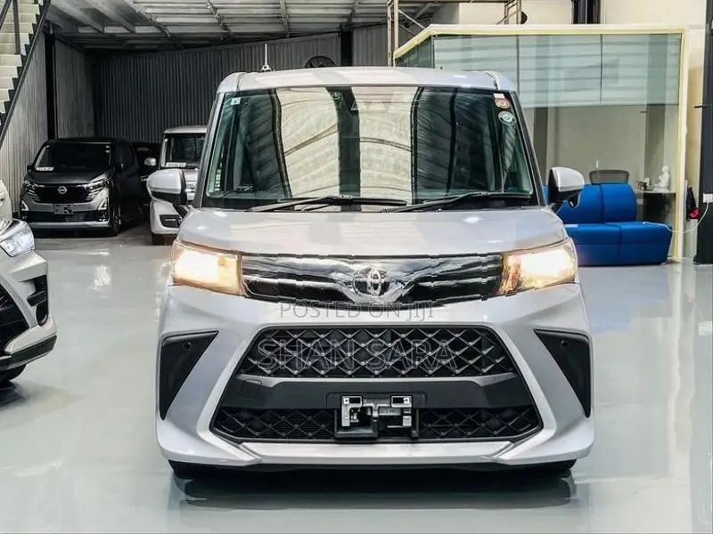 Toyota Roomy x 2023