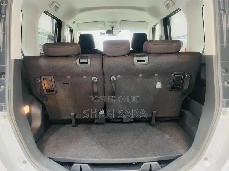 Toyota Roomy x 2023