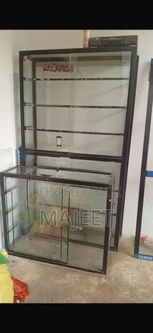 Aluminum Frame Glass Showcase