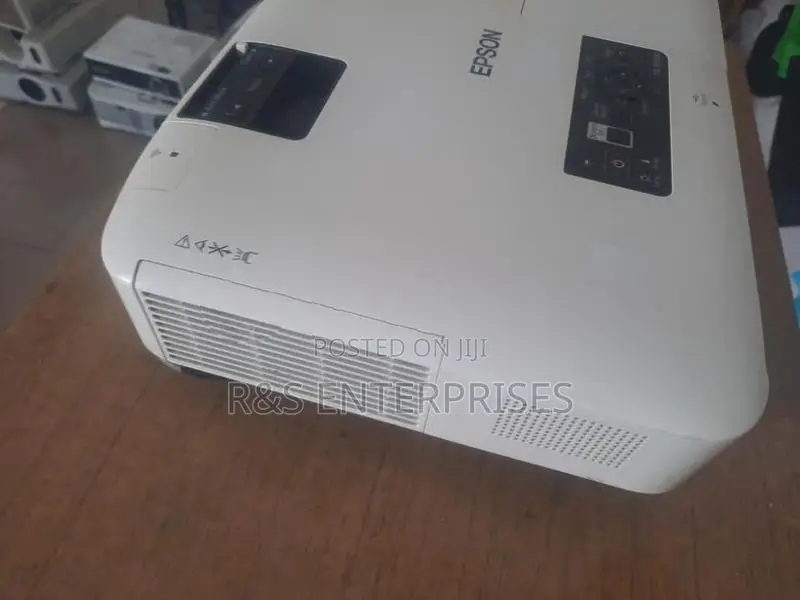 Epson 1915 Daylight Projector