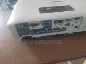 Epson 1915 Daylight Projector