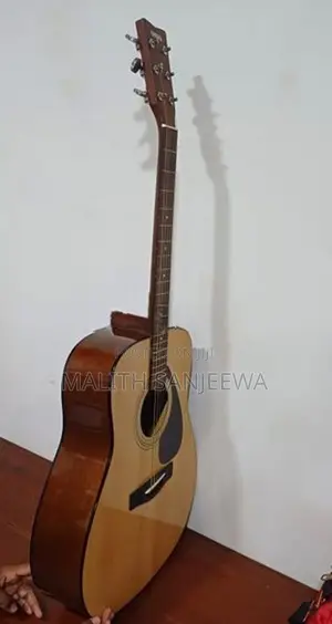 Yamaha F310 Acoustic Guitar
