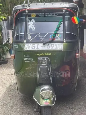 Bajaj RE 2002