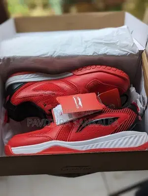 Li Ning Ultra Iv Non Marking Cushion Badminton Shoe