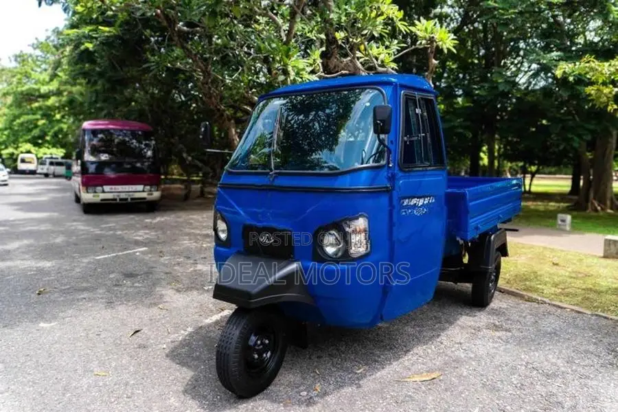 Mahindra Alfa Load Career 2026