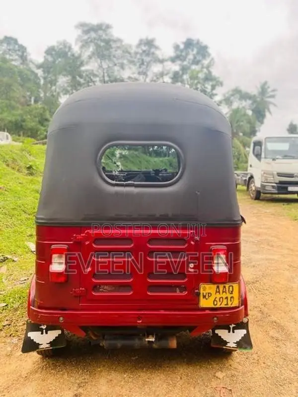 Bajaj RE 2014