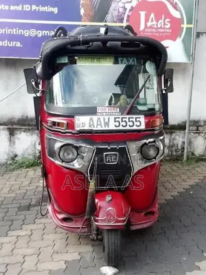 Bajaj RE 2015