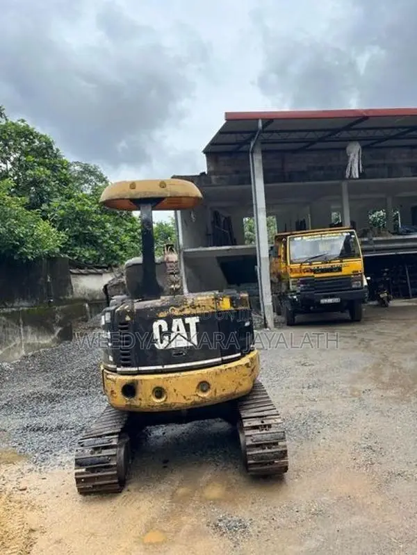 CAT Excavator